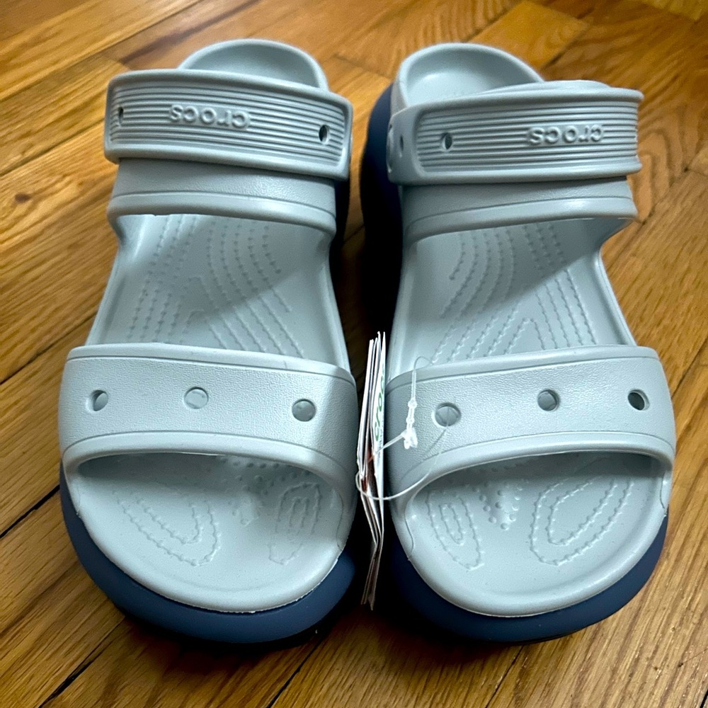 Crocs mega crush matte sandal women’s 7 nwt